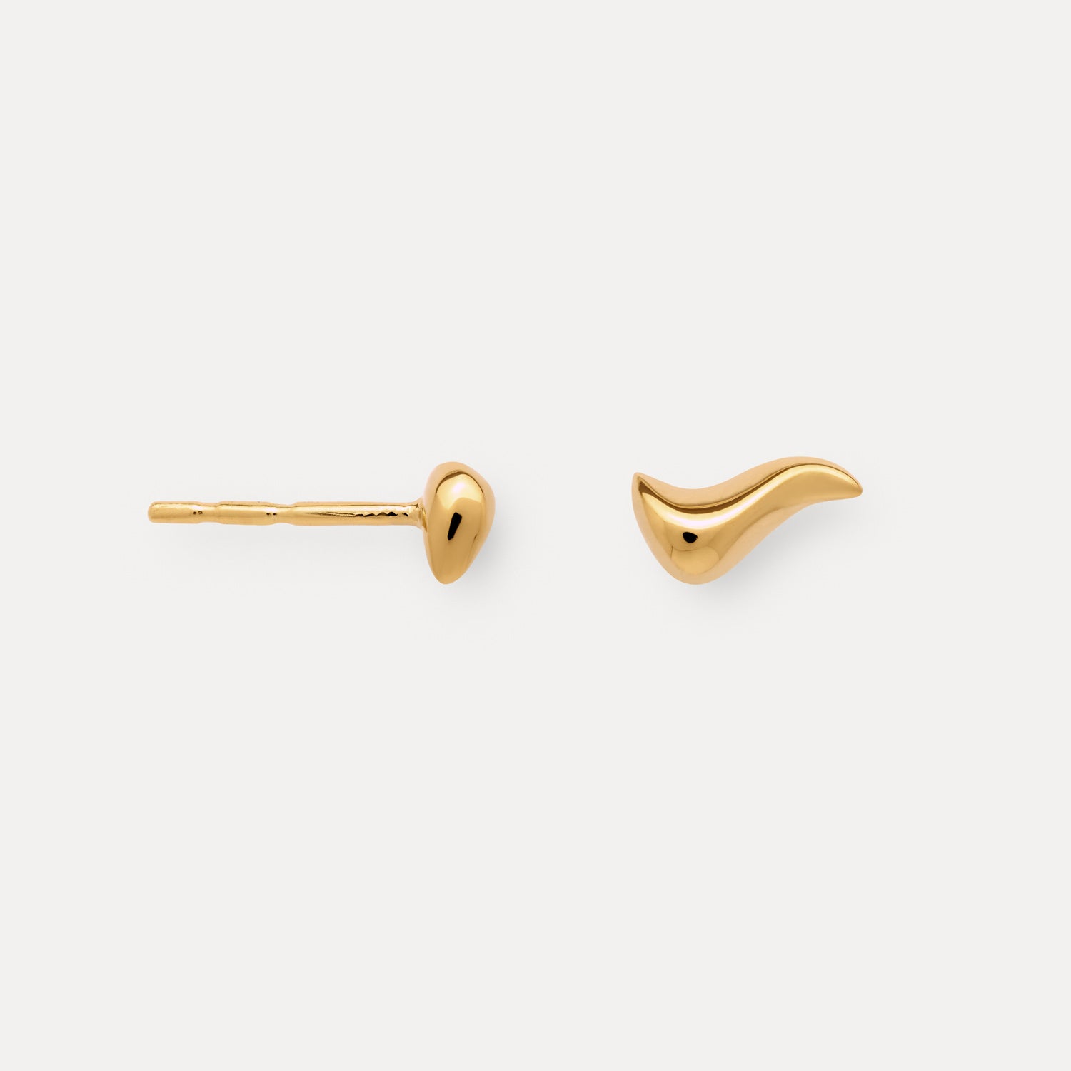 Poise Flow Stud Earrings, recycled 18k Gold Vermeil - VEYIA Berlin