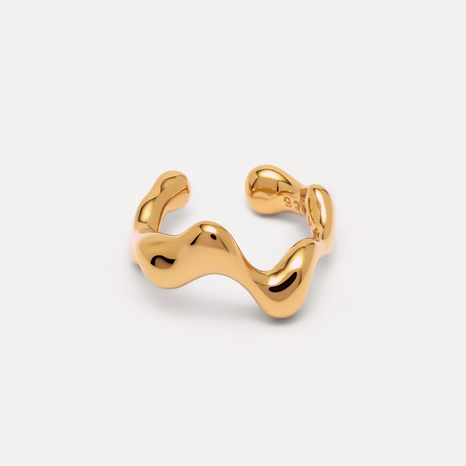 Poise Wave Ear Cuff, recycled 18k Gold Vermeil - VEYIA Berlin