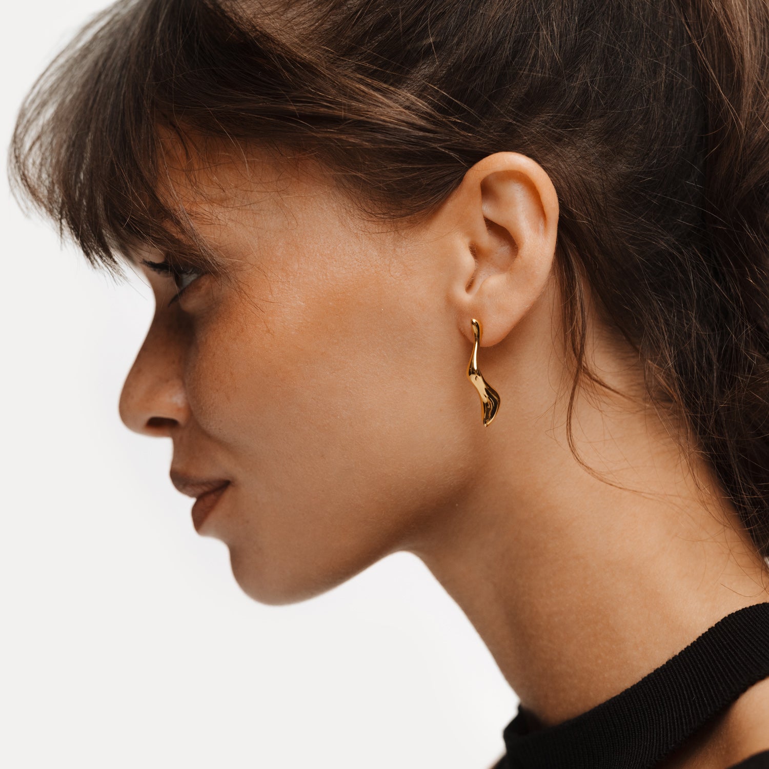 Poise Molten Drop Earrings, recycled 18k Gold Vermeil, shown on model - VEYIA Berlin