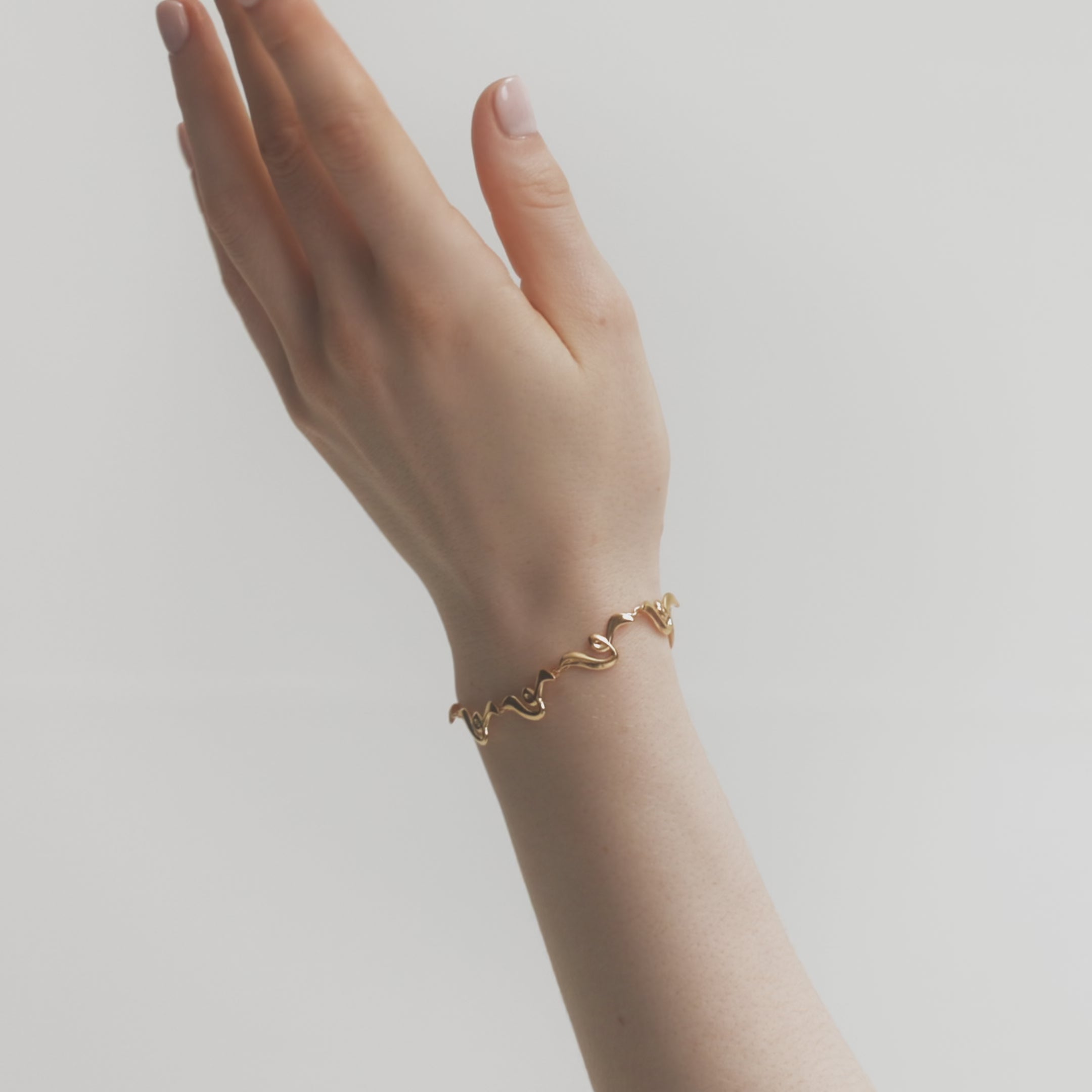 Poise Twirl Chain Bracelet in 18k Gold Vermeil